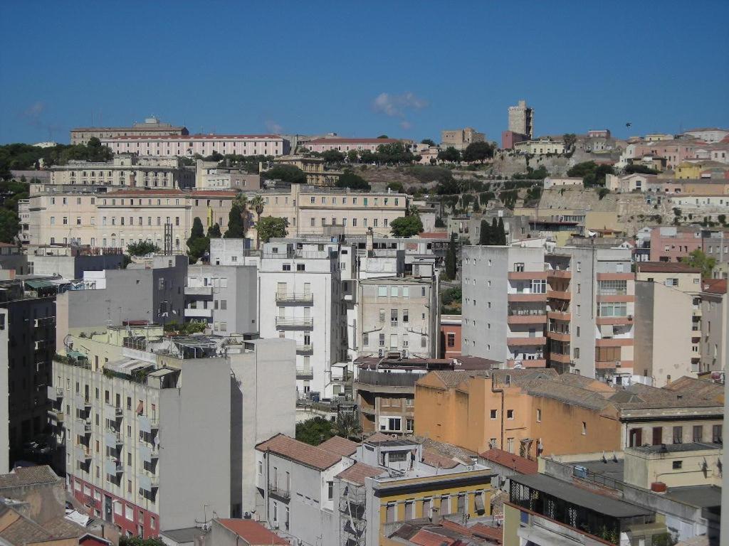 Appartamento Panoramico Cagliari, I Tre Grilli, Centro Luaran gambar