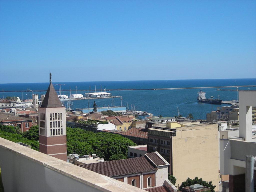 Appartamento Panoramico Cagliari, I Tre Grilli, Centro Luaran gambar