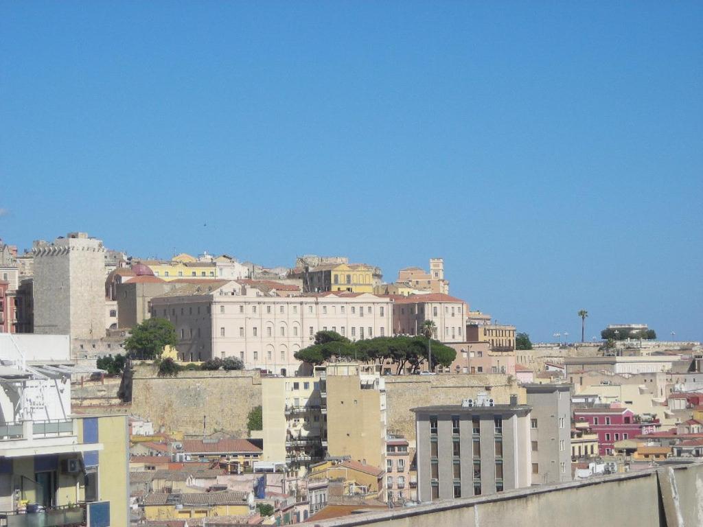 Appartamento Panoramico Cagliari, I Tre Grilli, Centro Luaran gambar