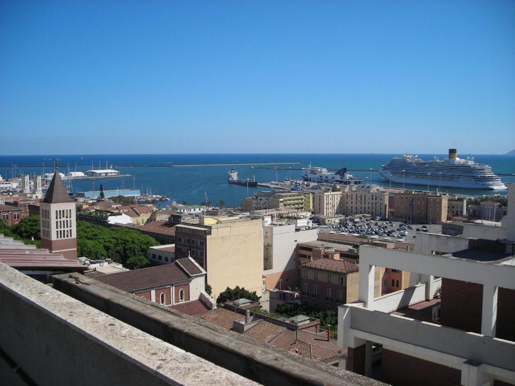 Appartamento Panoramico Cagliari, I Tre Grilli, Centro Luaran gambar